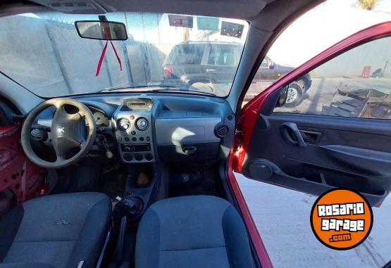 Utilitarios - Peugeot Partner patagonica 2012 Diesel 200000Km - En Venta