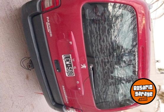 Utilitarios - Peugeot Partner patagonica 2012 Diesel 200000Km - En Venta