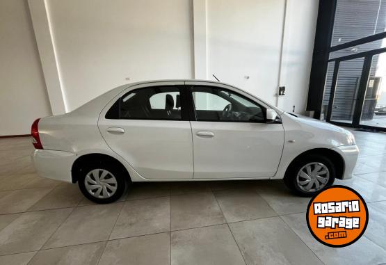 Autos - Toyota Etios 1.5 XS 4P 6MT 2018 Nafta 130000Km - En Venta