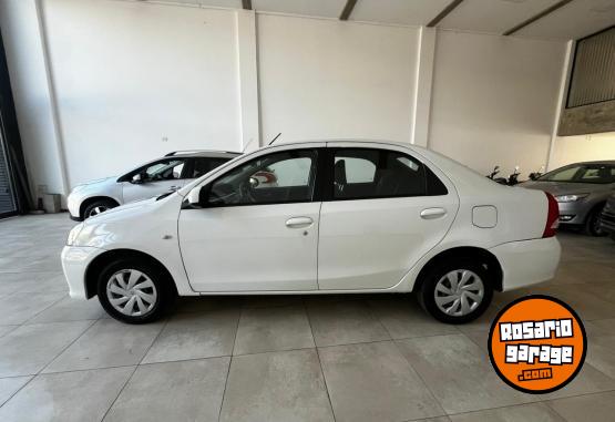 Autos - Toyota Etios 1.5 XS 4P 6MT 2018 Nafta 130000Km - En Venta