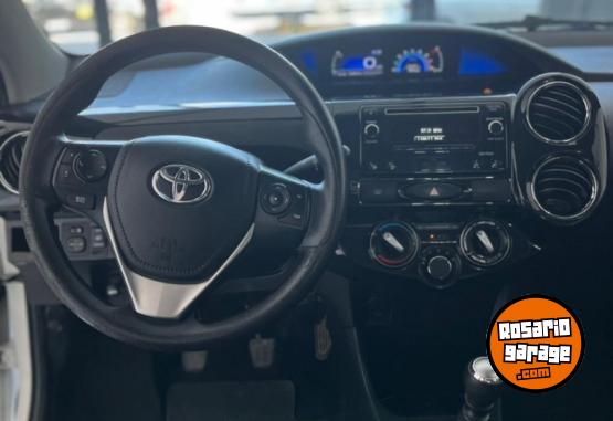Autos - Toyota Etios 1.5 XS 4P 6MT 2018 Nafta 130000Km - En Venta