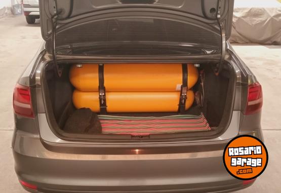 Autos - Volkswagen Vento Advance Plus 2016 GNC 110000Km - En Venta