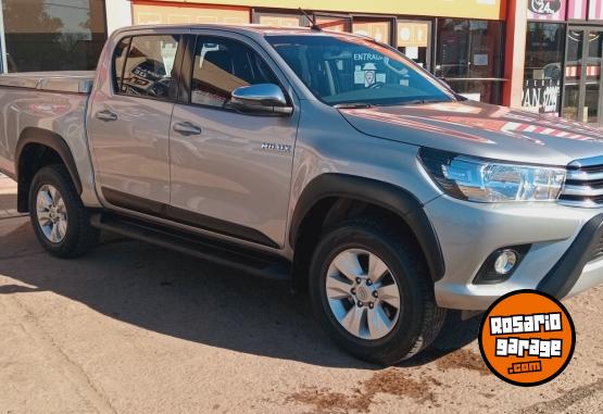 Camionetas - Toyota Hilux 2.8TDI SRV AUT 4x2 2018 Diesel 130000Km - En Venta