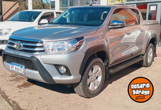 Camionetas - Toyota Hilux 2.8TDI SRV AUT 4x2 2018 Diesel 130000Km - En Venta