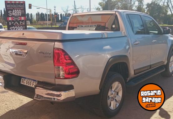 Camionetas - Toyota Hilux 2.8TDI SRV AUT 4x2 2018 Diesel 130000Km - En Venta