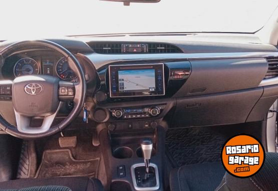 Camionetas - Toyota Hilux 2.8TDI SRV AUT 4x2 2018 Diesel 130000Km - En Venta