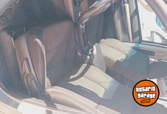 Camionetas - Toyota Hilux 2.8TDI SRV AUT 4x2 2018 Diesel 130000Km - En Venta