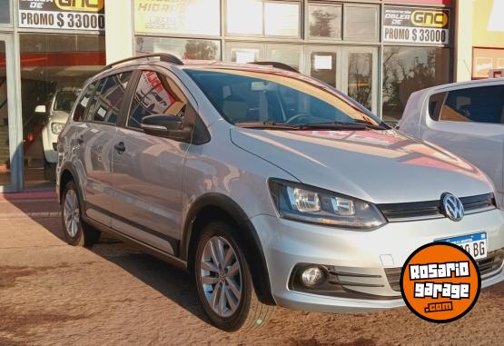 Autos - Volkswagen Suran 1.6L Track 2017 Nafta 90000Km - En Venta