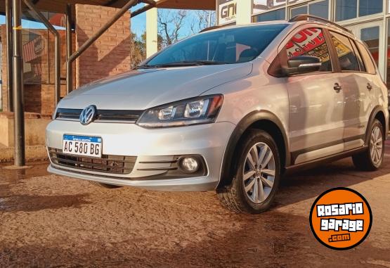 Autos - Volkswagen Suran 1.6L Track 2017 Nafta 90000Km - En Venta