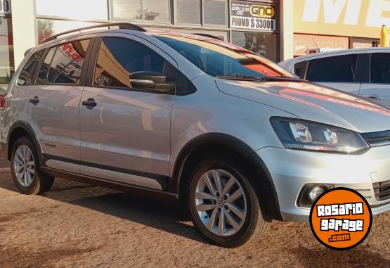 Autos - Volkswagen Suran 1.6L Track 2017 Nafta 90000Km - En Venta