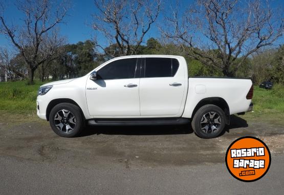 Camionetas - Toyota Hilux 2.8TDI SRX AUT 4x2 2020 Diesel 50000Km - En Venta