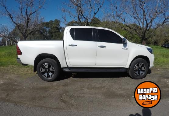 Camionetas - Toyota Hilux 2.8TDI SRX AUT 4x2 2020 Diesel 50000Km - En Venta