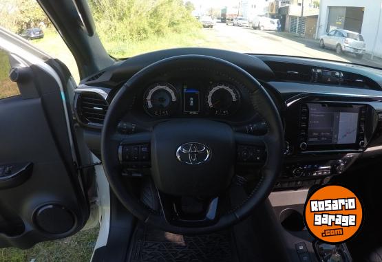 Camionetas - Toyota Hilux 2.8TDI SRX AUT 4x2 2020 Diesel 50000Km - En Venta