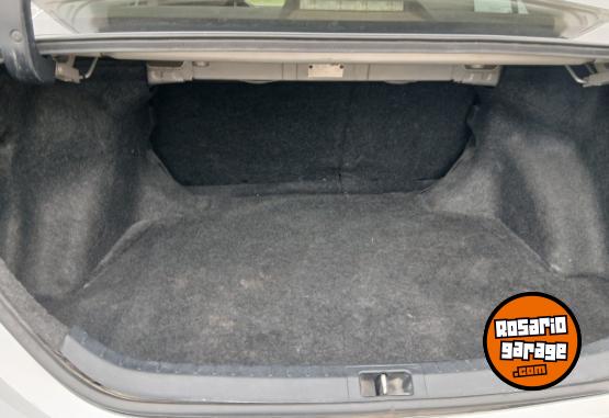 Autos - Toyota XEI 2014 Nafta 150000Km - En Venta