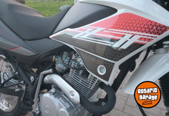 Motos - Zanella ZT 150 2024 Nafta 6000Km - En Venta