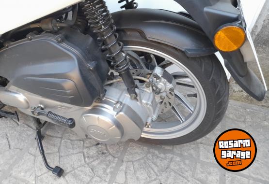 Motos - SYM SYMPHONY 125 S 2024 Nafta 2700Km - En Venta