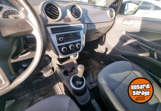 Camionetas - Volkswagen Saveiro 2012 Nafta 147064Km - En Venta