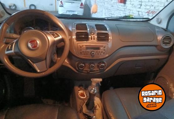 Autos - Fiat Gran siena 2016 GNC 170000Km - En Venta