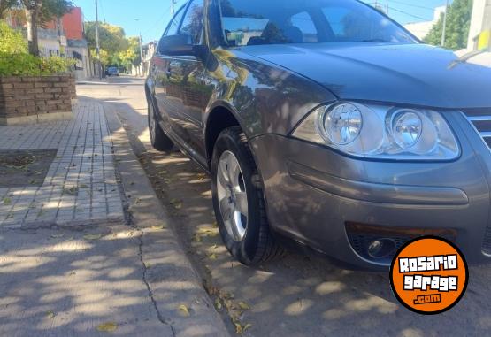 Autos - Volkswagen Bora Trenline 2011 Nafta 103000Km - En Venta