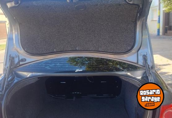 Autos - Volkswagen Bora Trenline 2011 Nafta 103000Km - En Venta