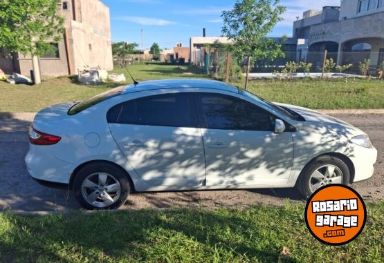 Autos - Renault FLUENCE CONFORT PLUS 1.6 2014 Nafta 143000Km - En Venta