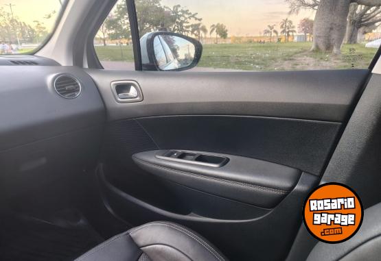 Autos - Peugeot 408 Allure plus 1.6 2015 Nafta 127000Km - En Venta