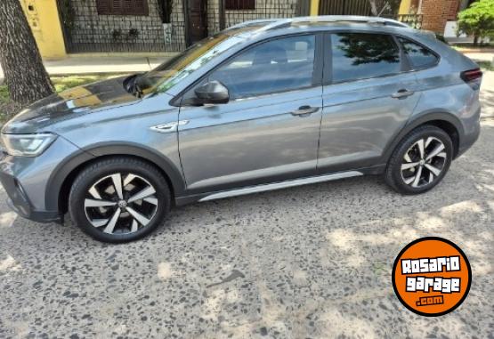Autos - Volkswagen Nivus highline 2021 Nafta 100000Km - En Venta