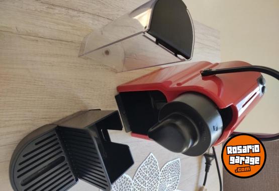 Hogar - Cafetera Nespresso Inissia Red - En Venta