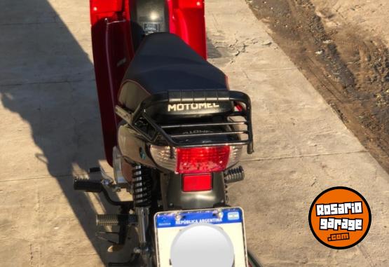 Motos - Motomel DLX 110 2023 Nafta 8300Km - En Venta