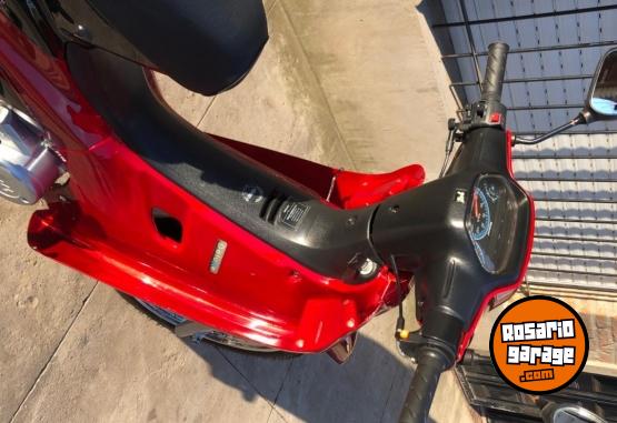 Motos - Motomel DLX 110 2023 Nafta 8300Km - En Venta