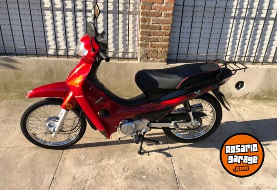 Motos - Motomel DLX 110 2023 Nafta 8300Km - En Venta