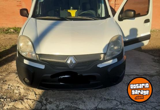 Utilitarios - Renault Kangoo 2014 GNC 265000Km - En Venta