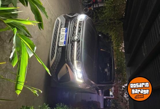 Autos - Volkswagen Taos Highline 2023 Nafta 28000Km - En Venta