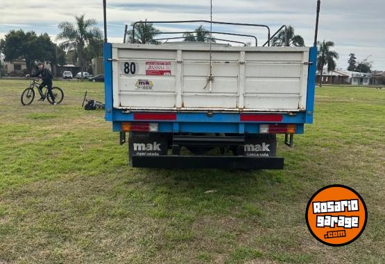 Camiones y Gr�as - Vendo cami�n Iveco - En Venta