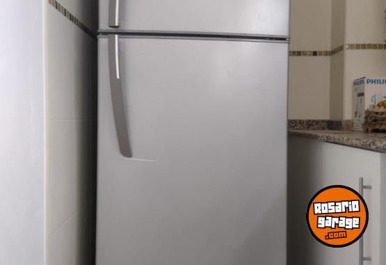 Hogar - VENTA POR MUDANZA!!! HELADERA MICRONDAS AIRE ACONDICIONADO FUTON - En Venta