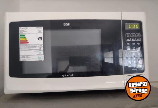 Hogar - VENTA POR MUDANZA!!! HELADERA MICRONDAS AIRE ACONDICIONADO FUTON - En Venta