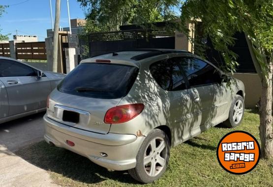Autos - Peugeot 206 2007 Nafta 133000Km - En Venta