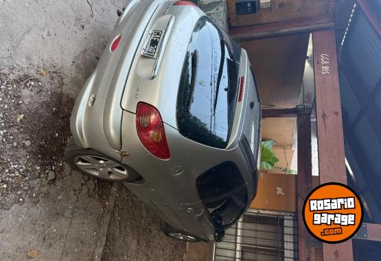 Autos - Peugeot 206 2007 Nafta 133000Km - En Venta