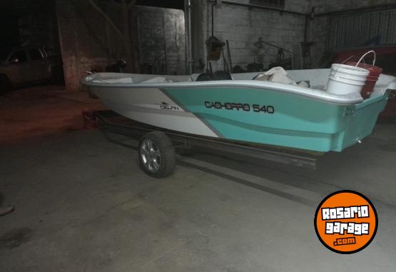 Embarcaciones - Vendo casco CACHORRO  5.40 con planchada NUEVO sin usar - En Venta
