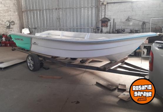 Embarcaciones - Vendo casco CACHORRO 5.40 con planchada NUEVO sin usar - En Venta