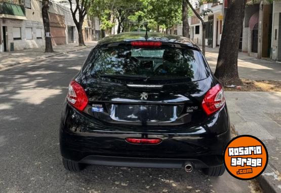Autos - Peugeot 208 Allure touchscreen 2015 Nafta 12000Km - En Venta