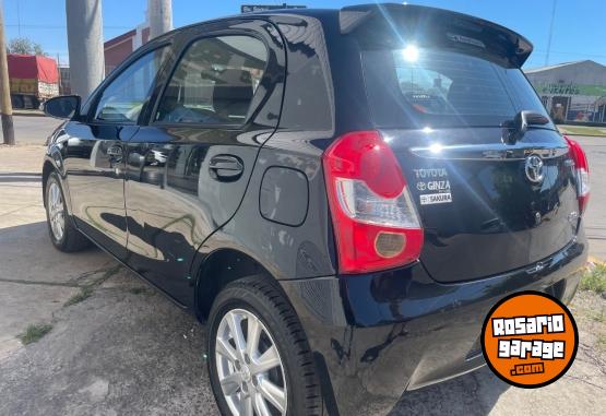 Autos - Toyota Etios 2016 Nafta 103000Km - En Venta