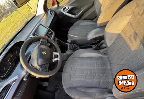 Autos - Peugeot 208 2016 Nafta 80000Km - En Venta