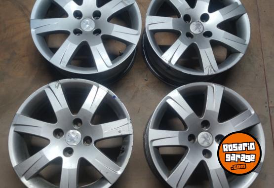 Accesorios para Autos - Llantas 16 Peugeot Santiaguito 2 Originales Muy buenas $450.000 las 4. NO BAJO PRECIO - En Venta