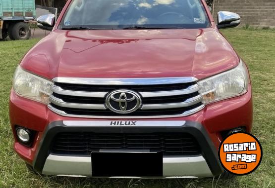 Camionetas - Toyota Hilux SRV 2016 Diesel 160000Km - En Venta