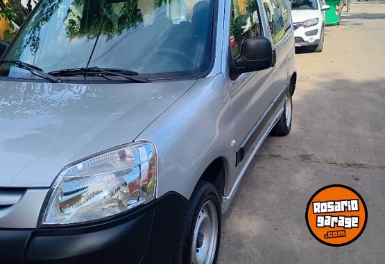 Camionetas - Peugeot Parnet 2017 GNC 160000Km - En Venta