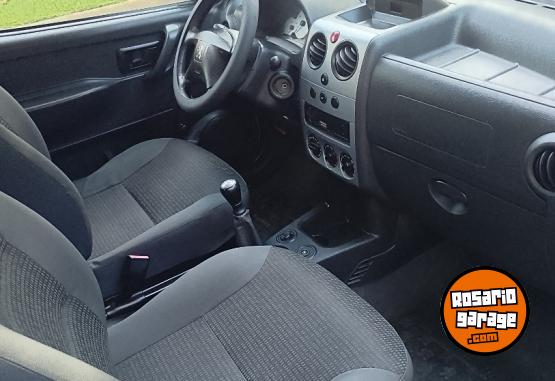 Camionetas - Peugeot Parnet 2017 GNC 160000Km - En Venta