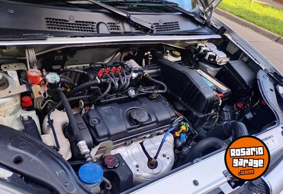 Camionetas - Peugeot Parnet 2017 GNC 160000Km - En Venta