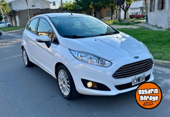 Autos - Ford Fiesta Kinetic 2015 Nafta 160000Km - En Venta
