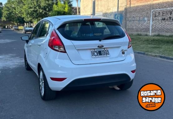 Autos - Ford Fiesta Kinetic 2015 Nafta 160000Km - En Venta
